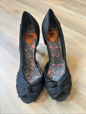 Rocket Dog Black Knotted Peep-Toe Heels